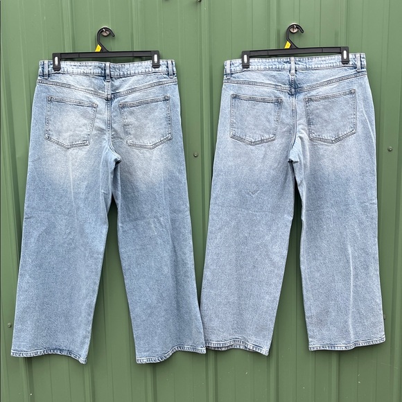 Distressed Denim Wide Leg Jeans Pants 2-Pack Size 12 - Picture 3 of 8
